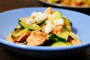 Kip met courgette feta en dadel