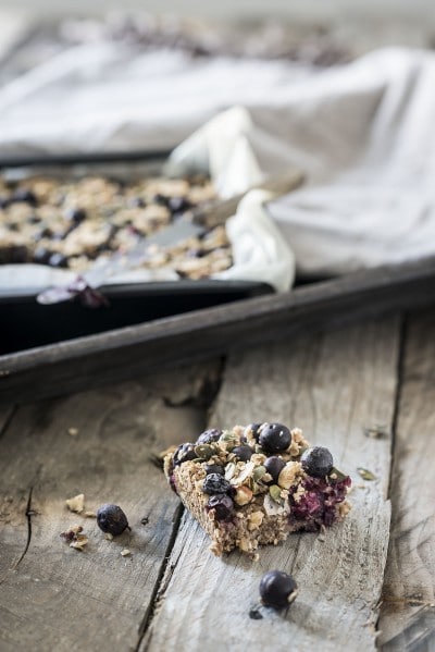 Mueslirepen met blauwe bessen