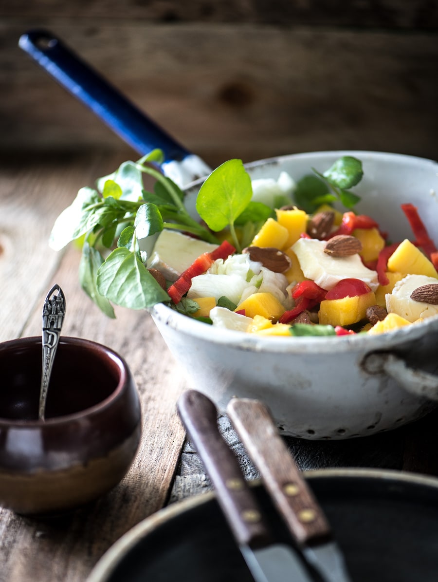 Salade met mango en brie