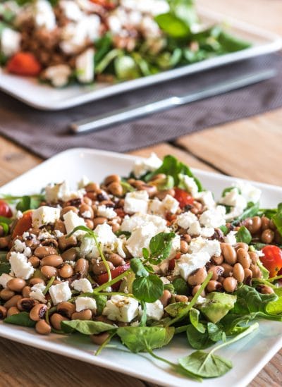 Salade met zwarte oogbonen