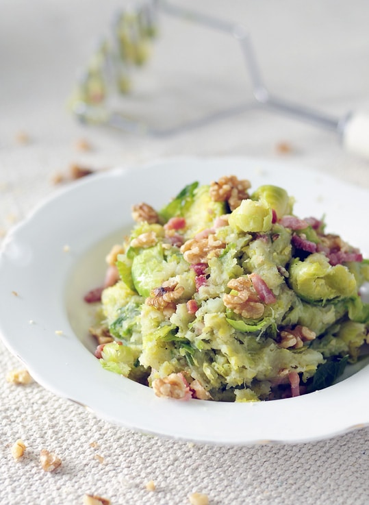 Spruitjesstampot met zoete aardappel en walnoten uit ons boek