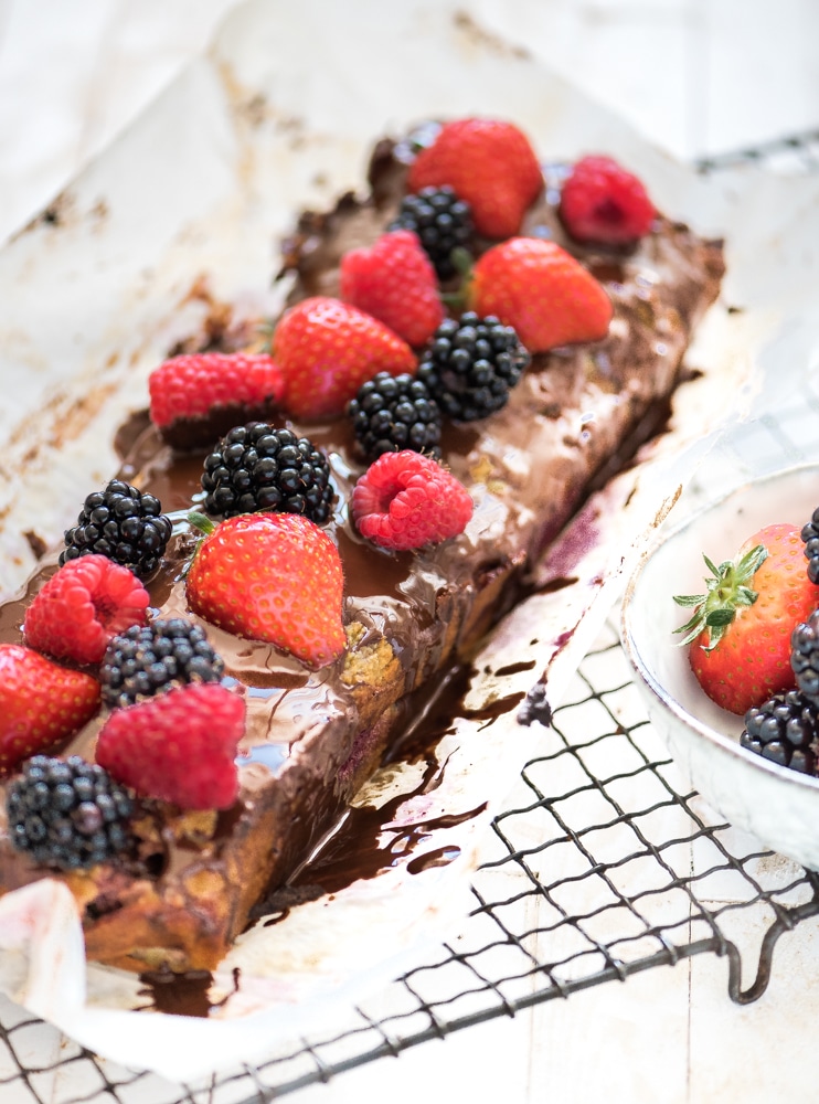 Amandelmeel cake rood fruit chocola 2