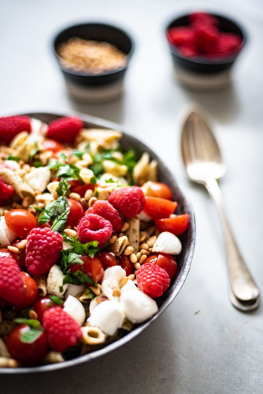 pastasalade met frambozen