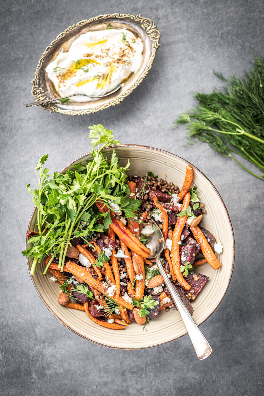 salade van geroosterde penen en rode bieten