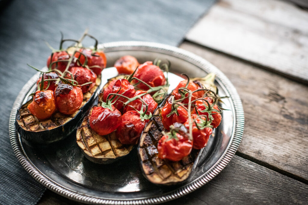 aubergine met tomaatjes