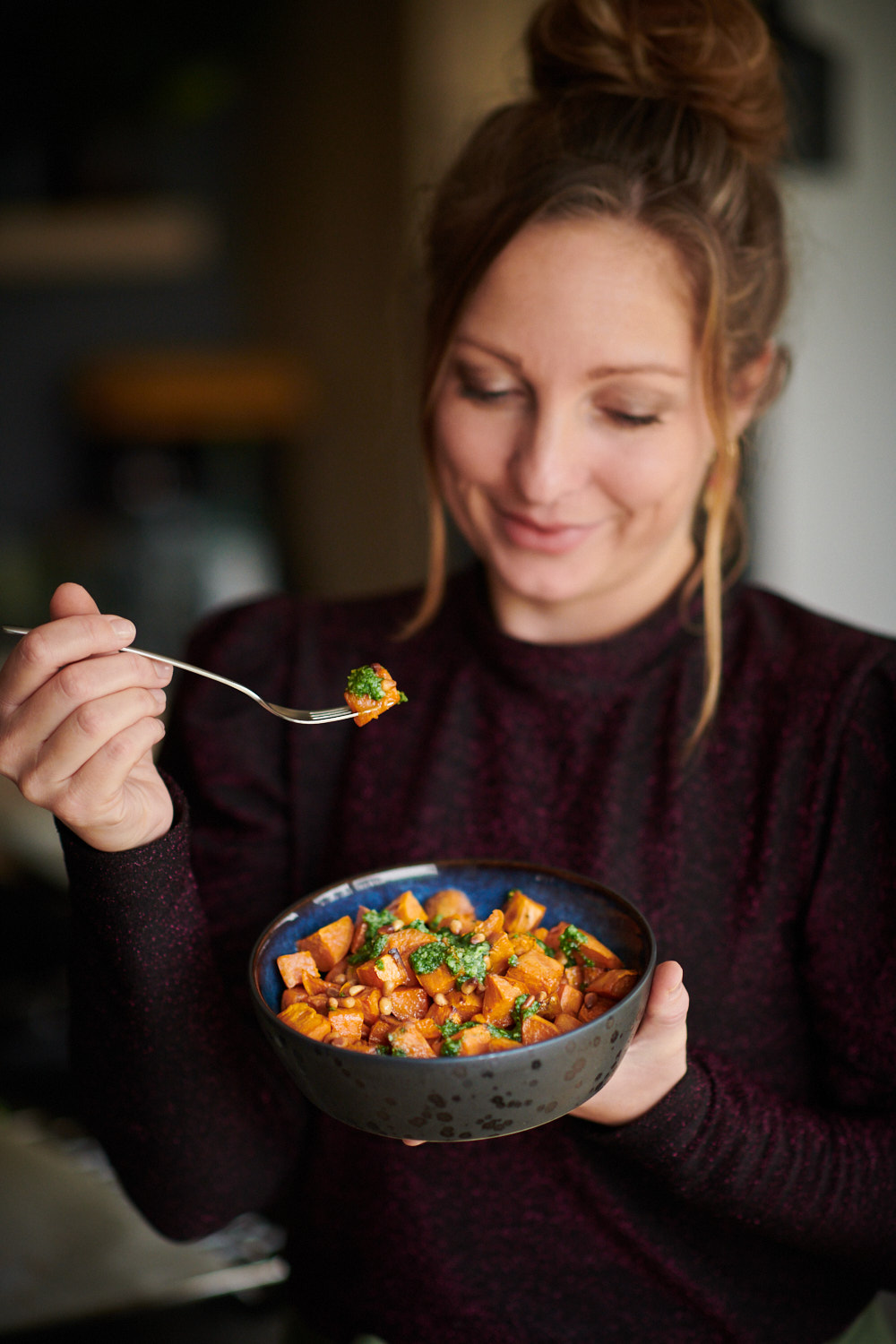 zoete aardappel uit de oven met verse pesto