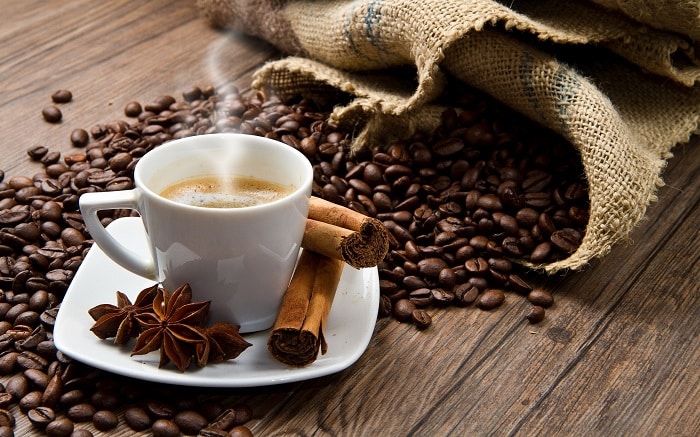 Kaffekopp og kaffebønner