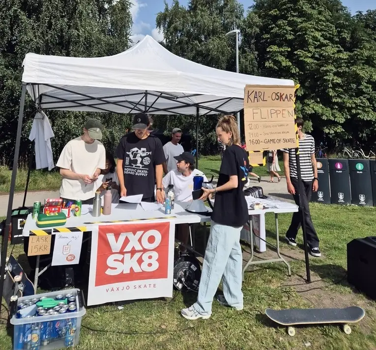 Kiosk I ett tält kvadrat