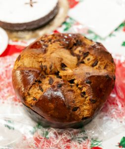 international cake day panettone