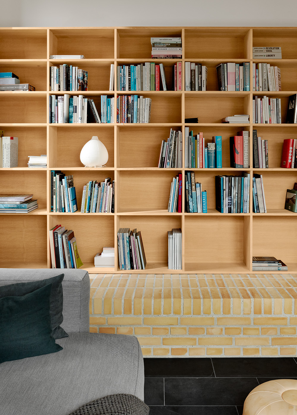 Dybrovej-interior-styling-book-shelf