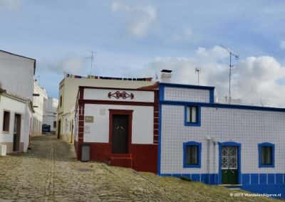 gekleurde huizen, Cachopo, Azulejos