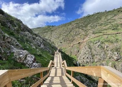 Wandelen Algarve - Walking in Algarve - Rondwandelingen Monchique - Hangbrug Alferce - Castelo Alferce