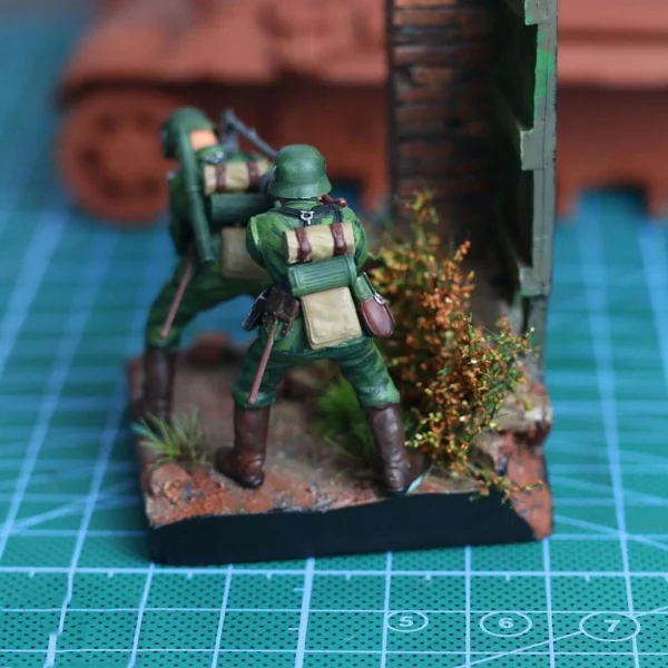 2 Soldiers with Tall Shrub Model