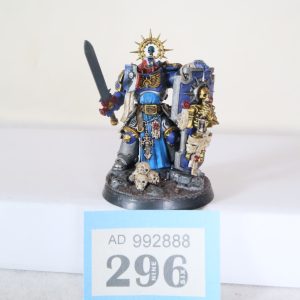 Space Marine Captain with relic sheild