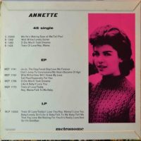 Hawaiiannette – Annette sings.