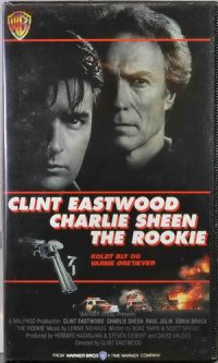 Clint Eastwood, Charlie Sheen – Koldt bly og varme øretæver (The Rookie). (1990).
