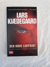 Lars Kjædegaard – Den røde labyrint.