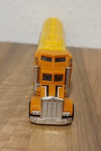 Matchbox – Retro – Kenworth aerodyne S1-100 – 1981 med Petrol Tanker – 1981.