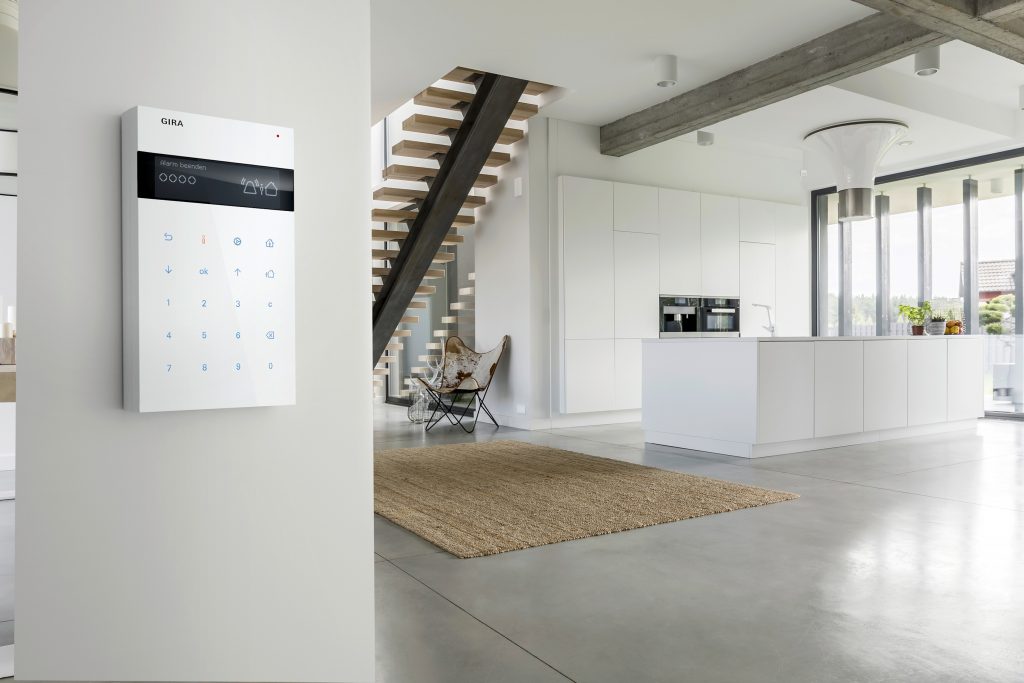 Neues Funk-Alarmsystem von Gira für alle Lebens- und Wohnbereiche: Gira Sicherheitssystem Alarm Connect 19 Gira Sicherheitssystem Alarm Connect 01 3800 1553014496 1