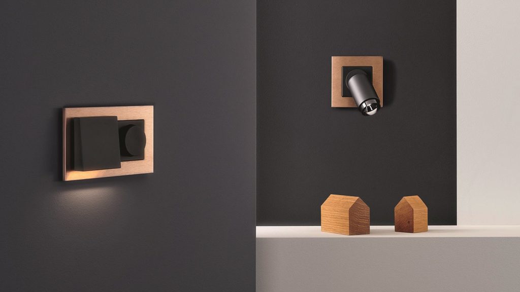 Gira Sneak Peek: Diese 5 Produktinnovationen von Gira sind nach dem Jahreswechsel auch in Österreich erhältlich 19 Gira Esprit Bronze
