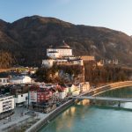 Travelbook Award 2024 geht nach Tirol: Festungsstadt Kufstein gewinnt wichtige deutsche Tourismusauszeichnung „Travelbook Award 2024“ 22 Kufstein Festungsblick 79cTVB Kufsteinerland Chris Borg 2