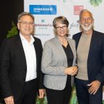 Travelbook Award 2024 geht nach Tirol: Festungsstadt Kufstein gewinnt wichtige deutsche Tourismusauszeichnung „Travelbook Award 2024“ 23 Martin Krumschnabel Sabine Mair Georg Hoerhager Copyright TVB Kufsteinerland Christian Forcher
