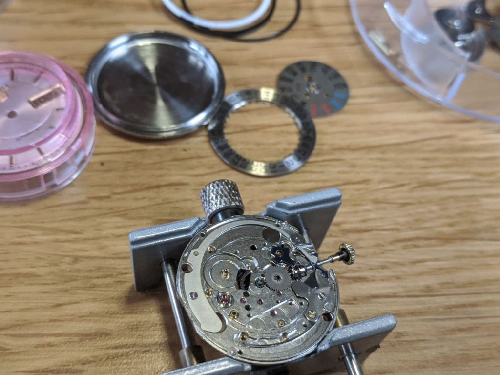 Seiko 7009 clearance movement replacement