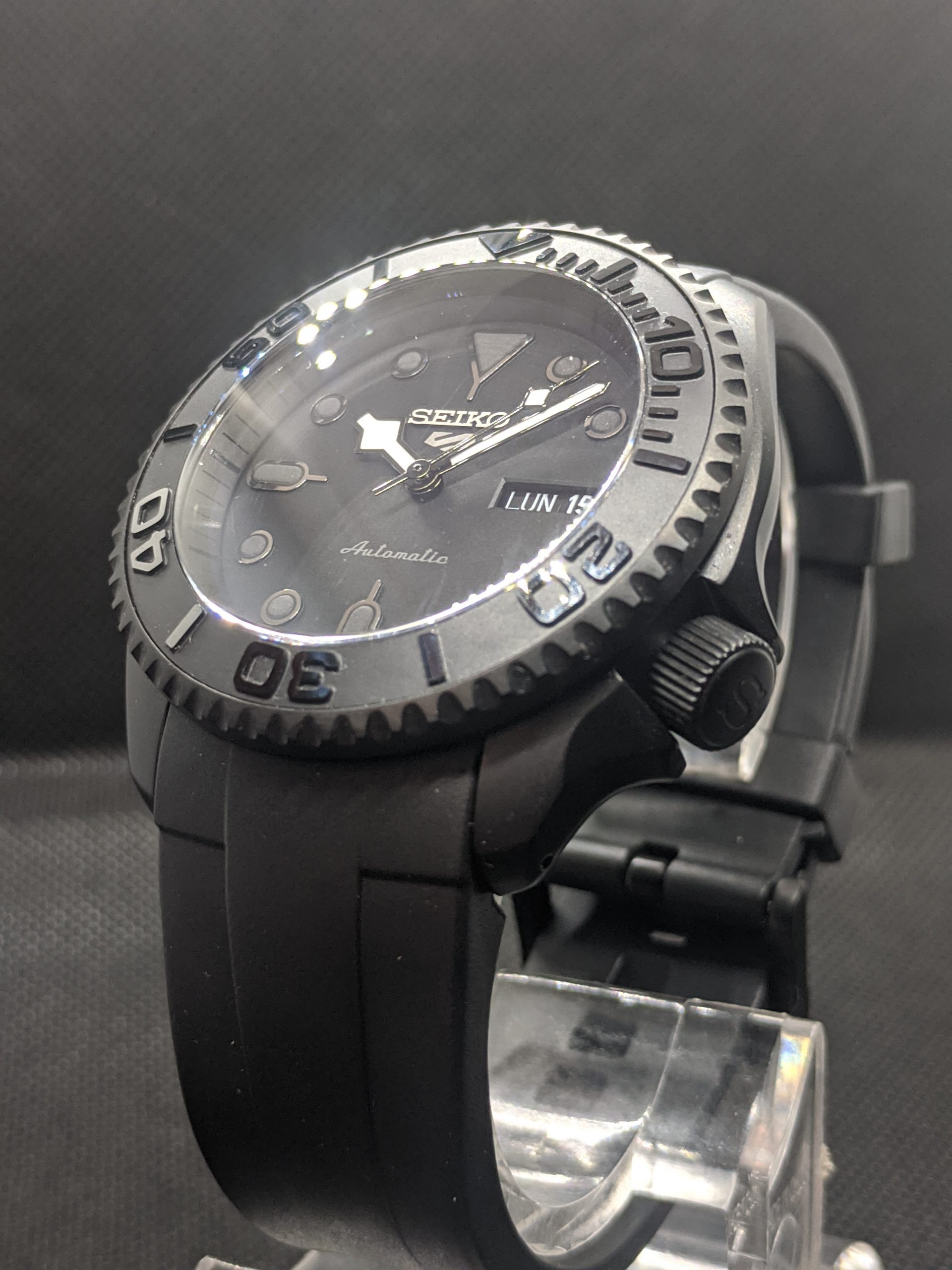 Black Seiko Snow Flake Mod