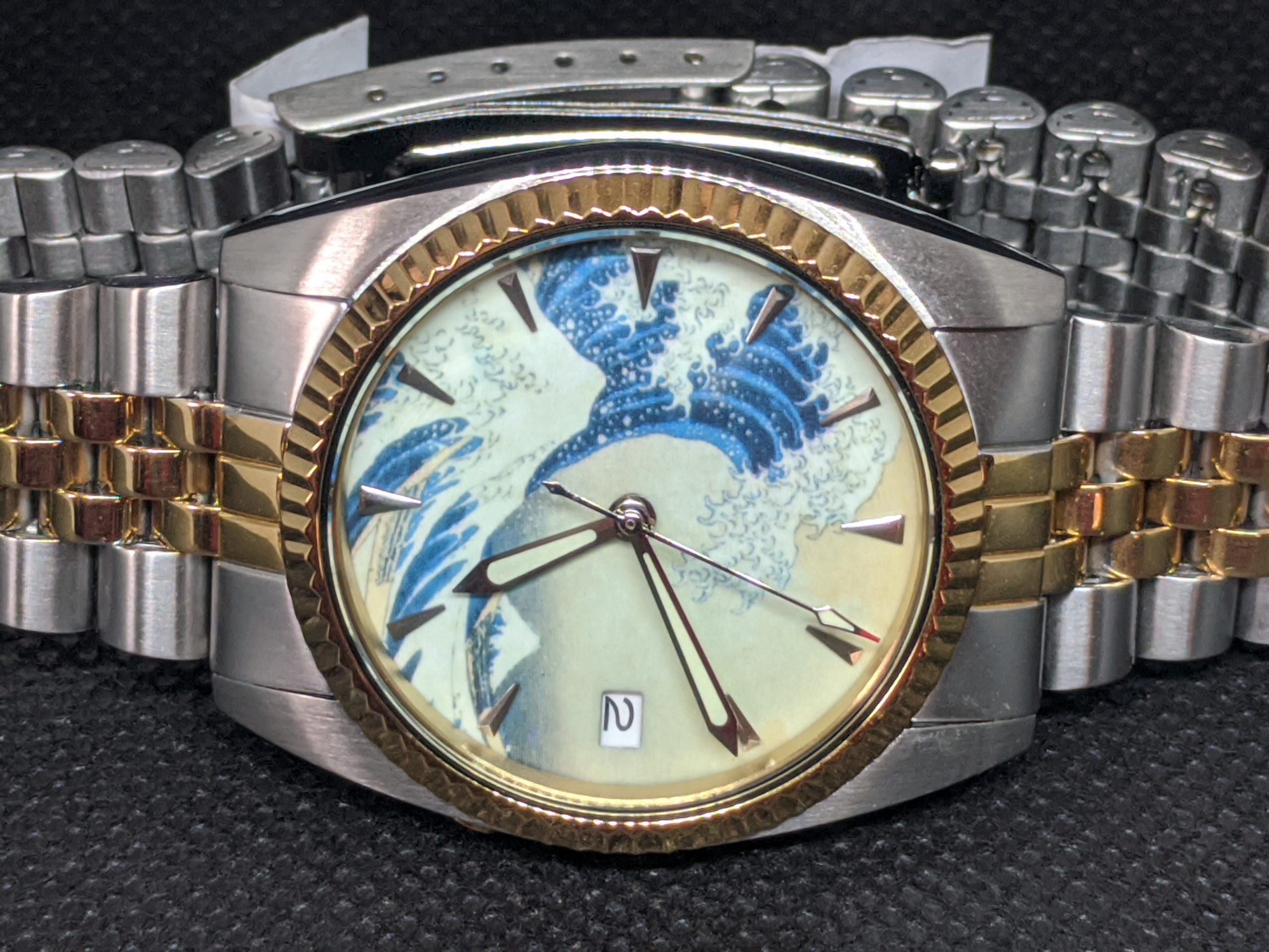 The Great Wave Watch - Stainless Steel & Gold Plate - WellingTime