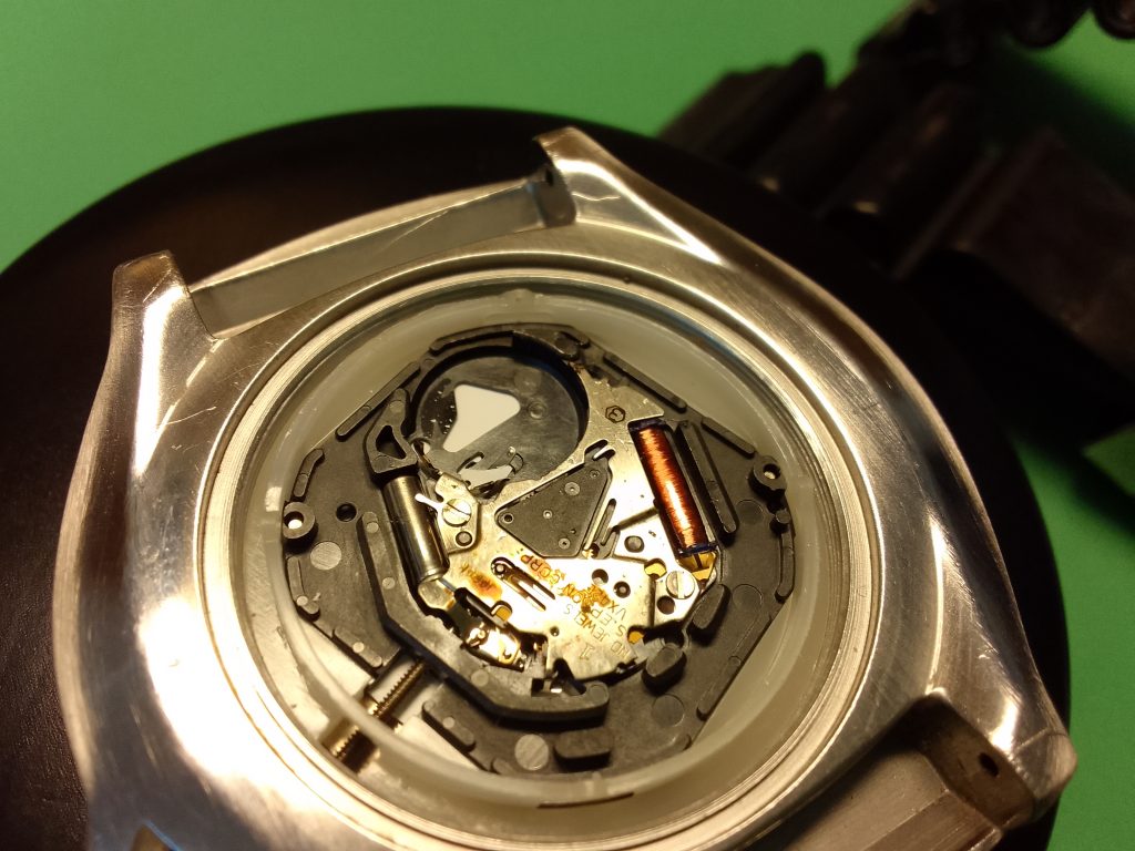 APEKS Watch Repair - leaking battery has damaged movement.