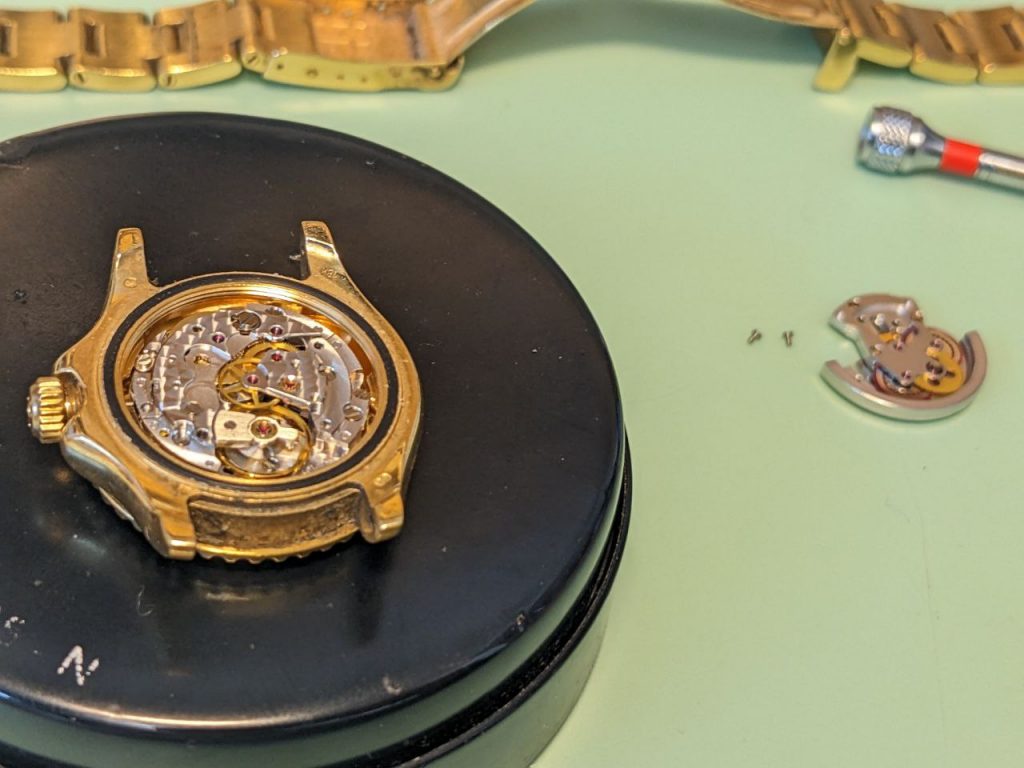 Rolex Yacht Master Service: Cal. 2135 - 169628 - Removing the auto-winding mechnaism