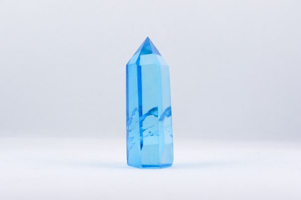 Aqua Aura stav spets trumlade spets stav kristaller slipade stenar healing stenar chakra stenar Wellness Ayurveda Halmstadmassören Halmstad Sverige Sweden svensk