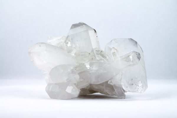 Bergkristall kluster trumlade spets stav kristaller slipade stenar healing stenar chakra stenar Wellness Ayurveda Halmstadmassören Halmstad Sverige Sweden svensk