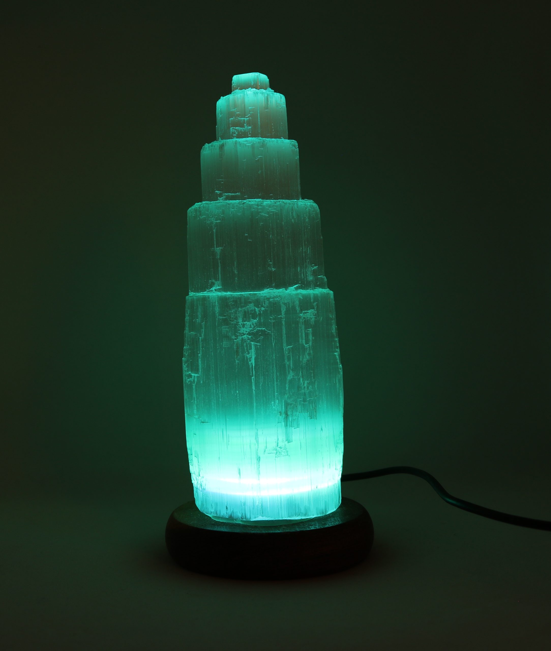 Selenit lampa med fluorescerande ljus - wellnessayurveda.se