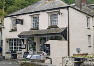 Couchs of Polperro