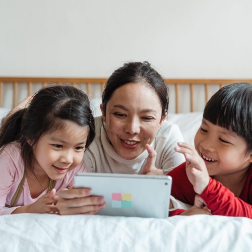 Parenting in the Digital Age: Nurturing Healthy Relationships with Technology