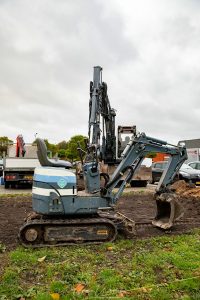 Gat graven voor sokkel kunstwerk 26 oktober 2020