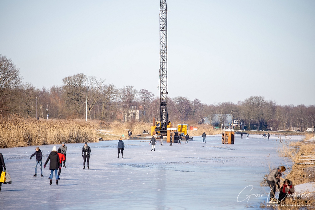 Schaatsen op het kanaal 13 februari 2021 Marsdijk Assen - Gino Wiemann