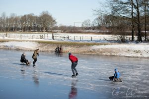 Schaatsen op het kanaal 13 februari 2021 Marsdijk Assen - Gino Wiemann