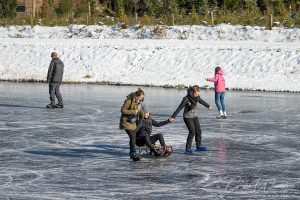 Schaatsen op het kanaal 13 februari 2021 Marsdijk Assen - Gino Wiemann