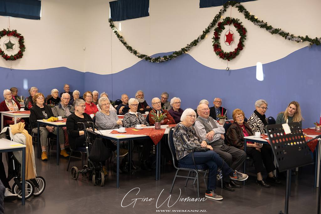 Kerst - seniorenmiddag De Dissel 14 december 2022 - © Gino Wiemann