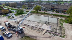 Luchtfoto bouwplaats MFA Lemmer 2 mei 2016 (beton storten)