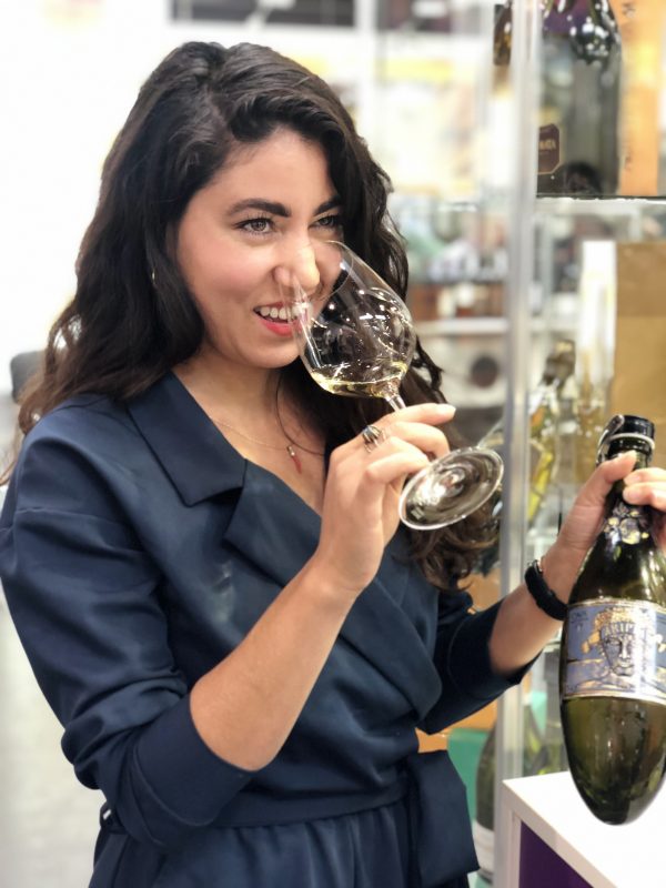 Decanting wine when, how, why?