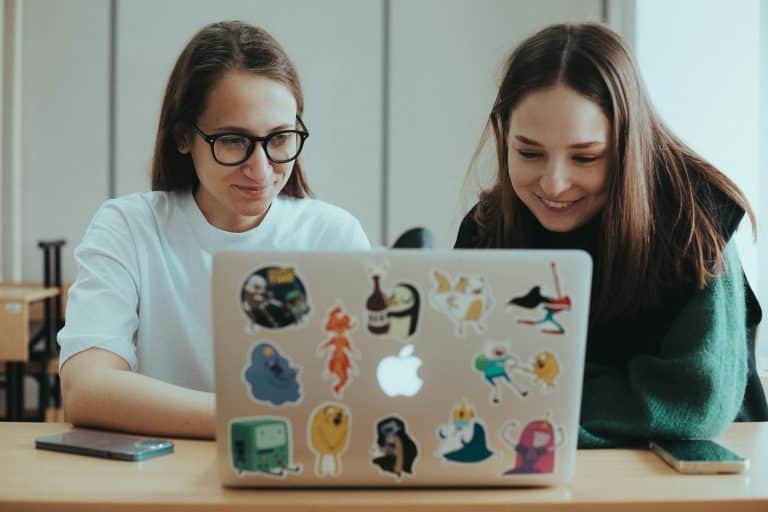 OECD warns AI may raise grades while weakening real learning