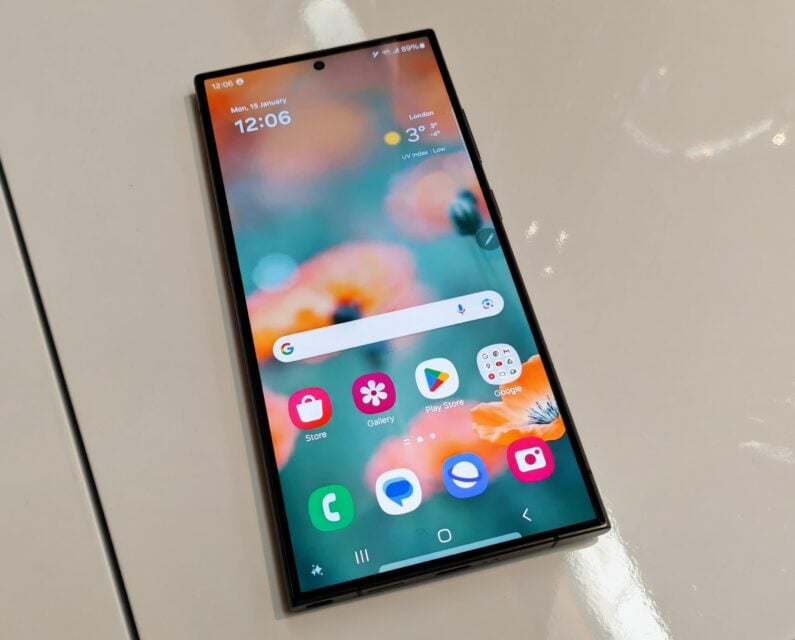 Samsung's Crazy-Expensive Z Fold 6 Now At Its Lowest Ever Price 4