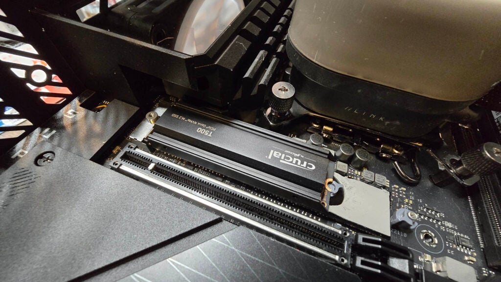 Crucial T500 M.2 PCIe 4.0 SSD being tested in a PC