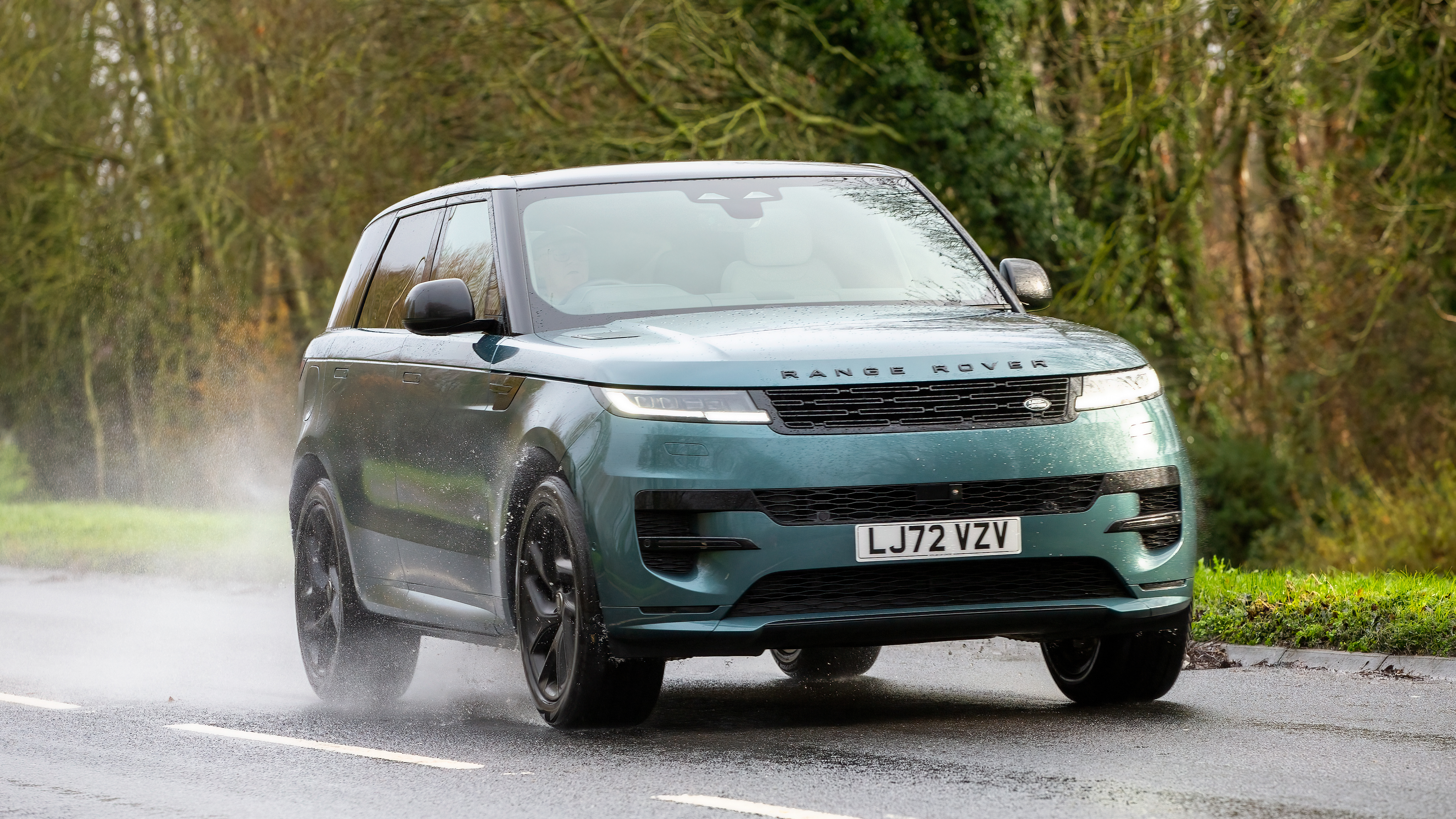 It will cost drivers anywhere between £75,000 to £114,000 to purchase a Range Rover Sport