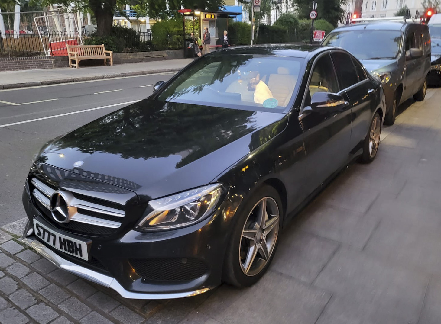 Mercedes-Benz C-Class Saloon C300 BlueTEC Hybrid which passed ULEZ compliance, according to a TfL website