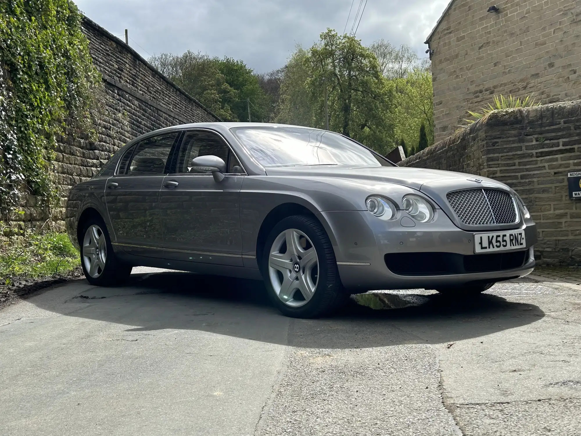 A 2005 Bentley Flying Spur which is expected to get £14,000 – £18,000