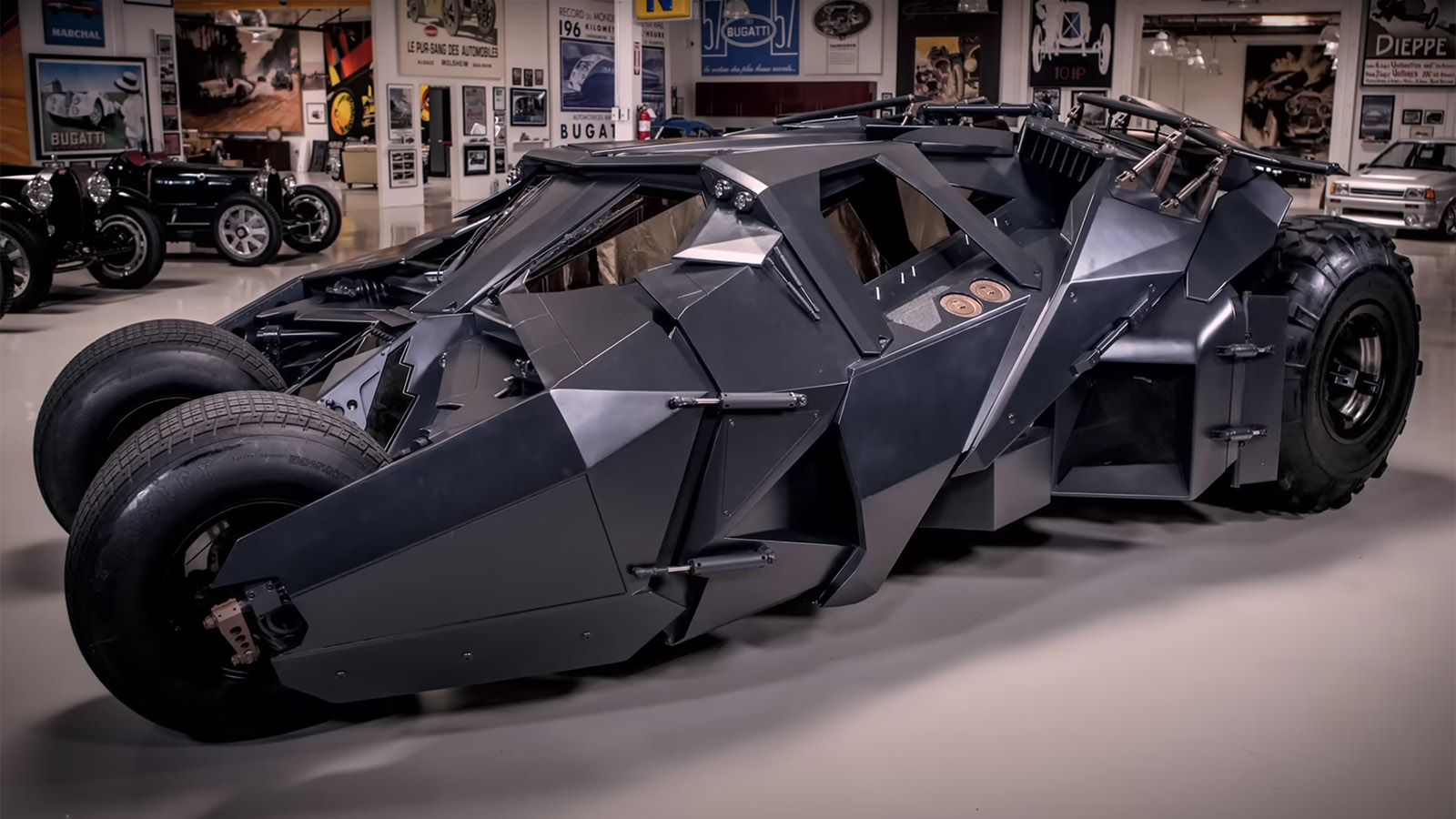 Batmobile aka. The Tumbler – Batman Begins